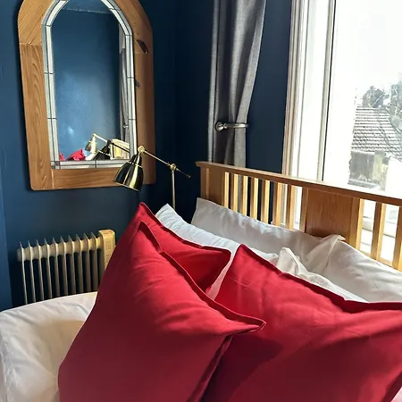 Noble Nooks - Victorian Hideaway At Brighton Station Apartment Exterior photo