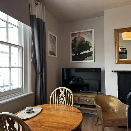 Noble Nooks - Victorian Hideaway At Brighton Station Apartment Exterior photo